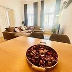 Luxury Residence Apartments In Vaclavske Namesti