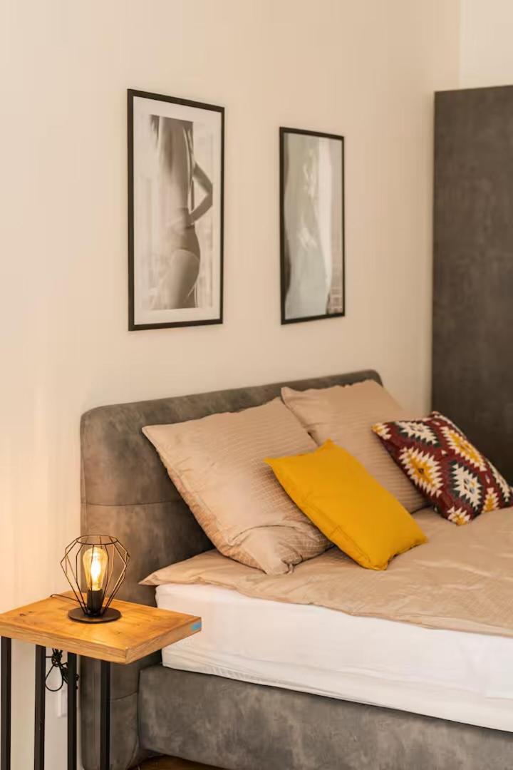 Luxury In Vaclavske Namesti
