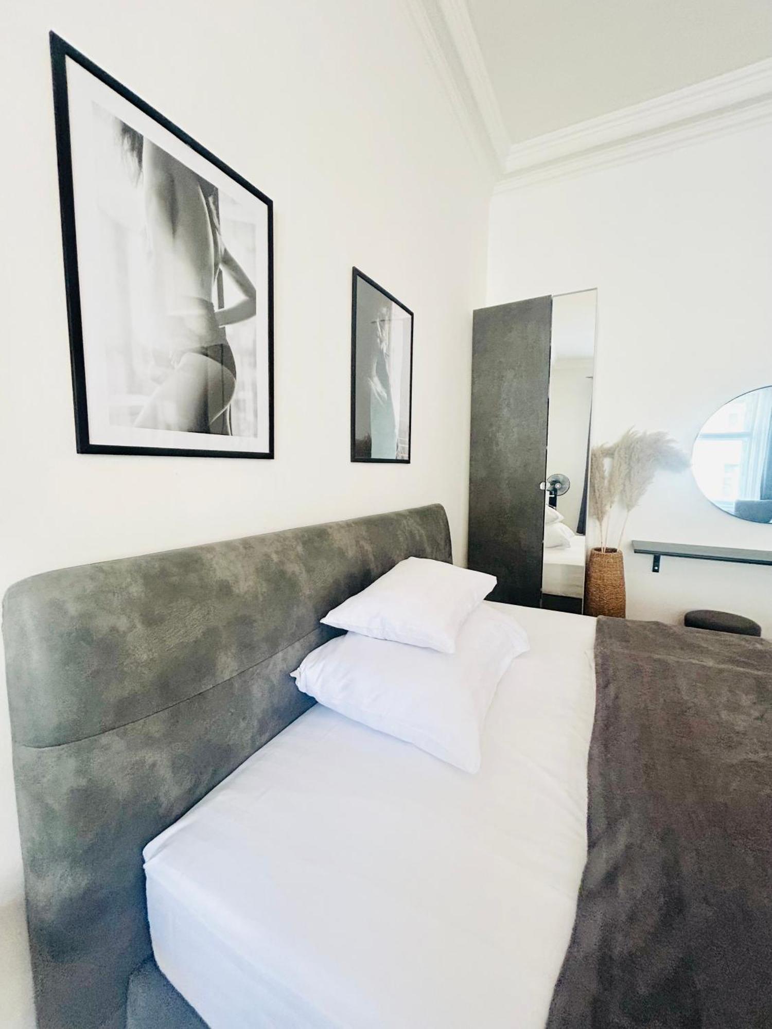 Luxury In Vaclavske Namesti *